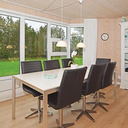 Beach Front Home In Blavand With Sauna Дом отдыха *