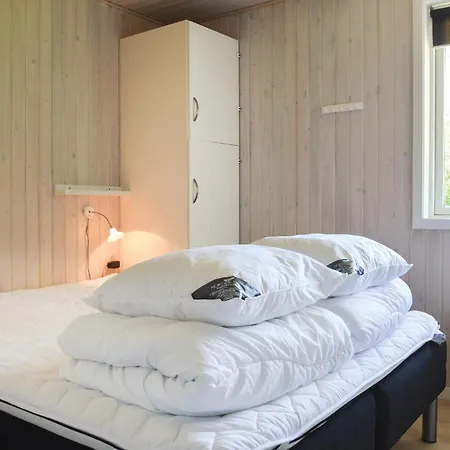 Beach Front Home In Blavand With Sauna Блаванн